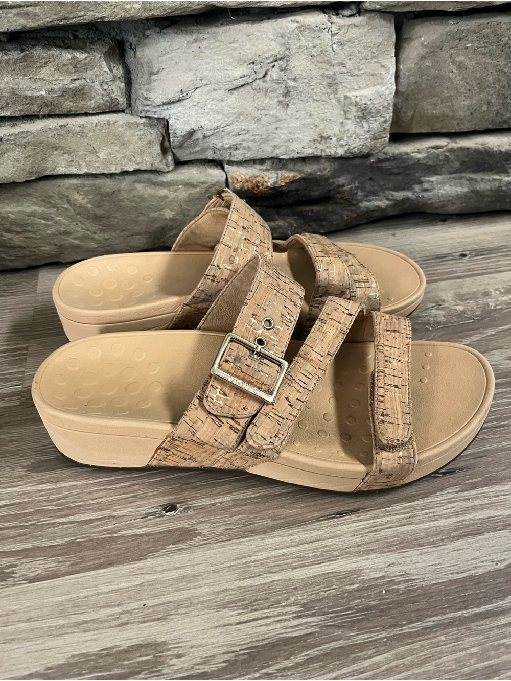 Vionic sandals/9